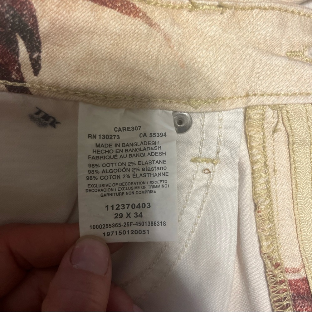 Wrangler Wide Leg Jeans with Brown & Cream Horse Print - Picture 4 of 4
